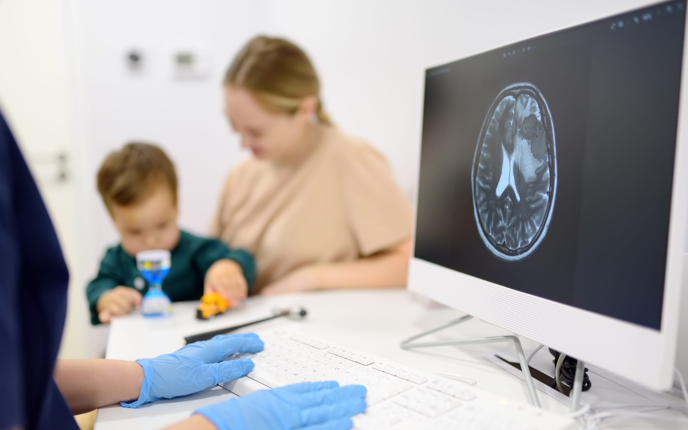 Stwardnienie rozsiane u dzieci.Choroba, która zaczyna się wcześnie i dotyka całą rodzinę